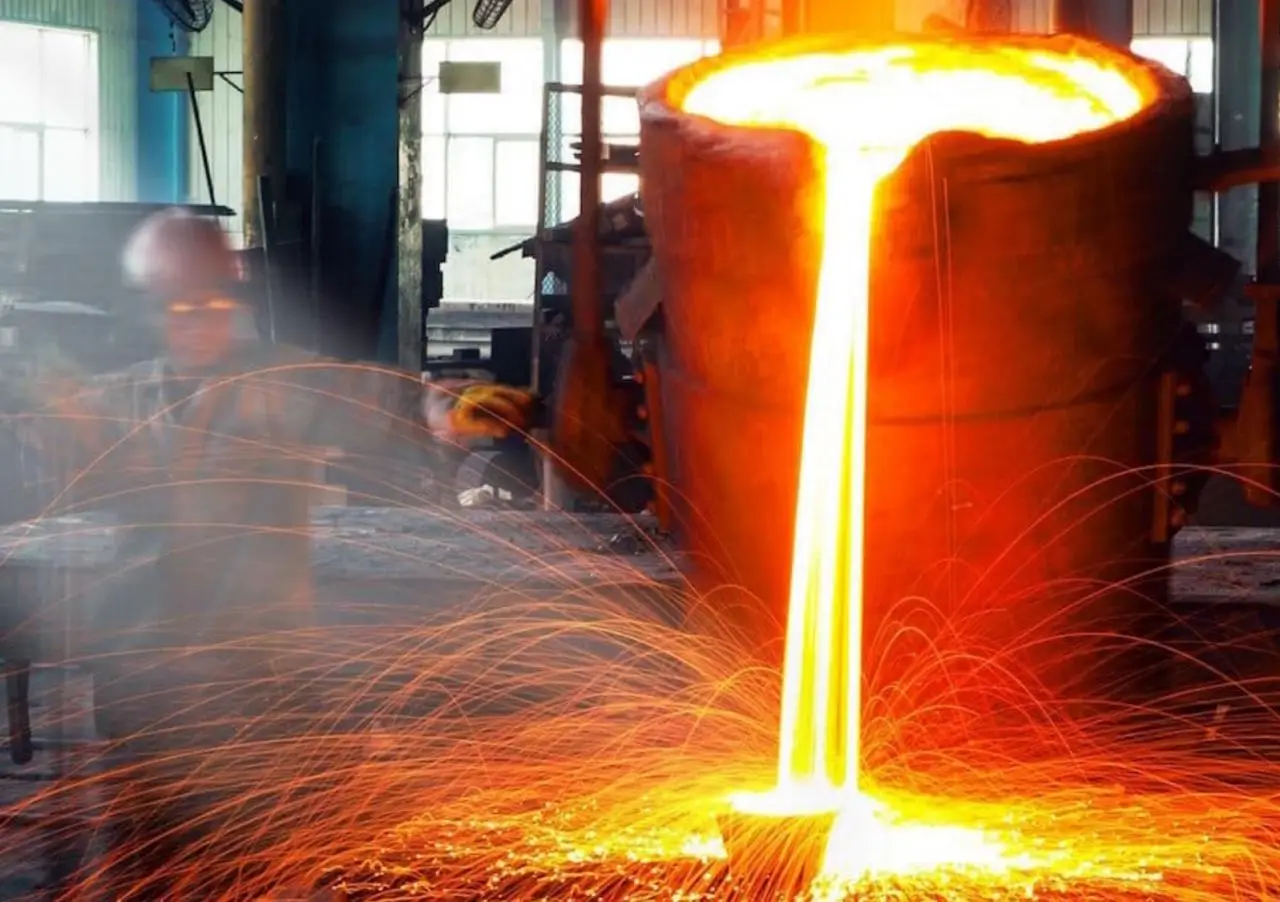 Tiomáineann Giga Press Tesla Nuálaíocht i Réitigh Beachtais Feithicleach